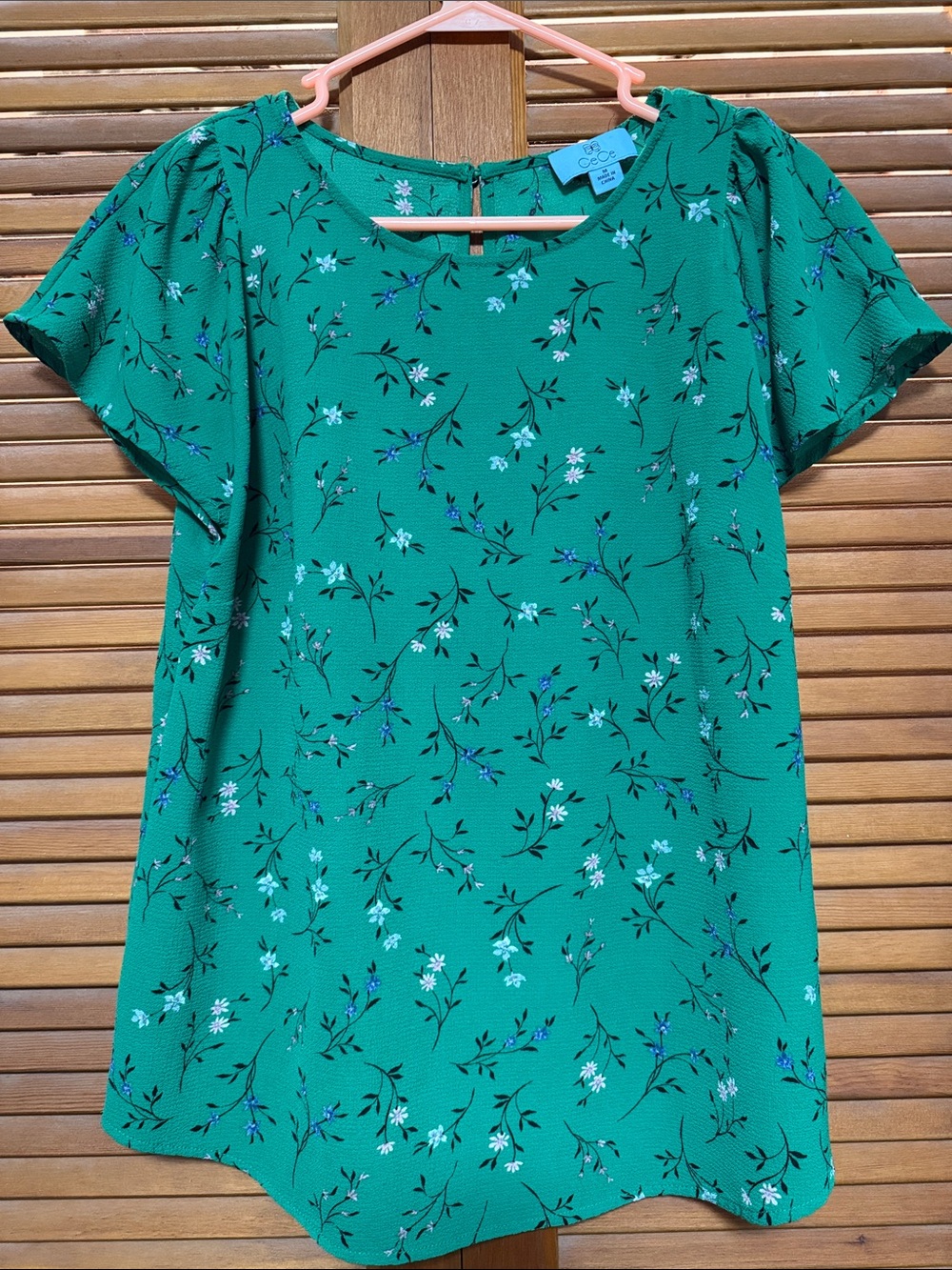 CeCe Green Floral Short Sleeve Blouse